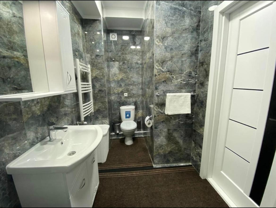 Luxury Oasis Flat Lejlighed Chişinău Eksteriør billede